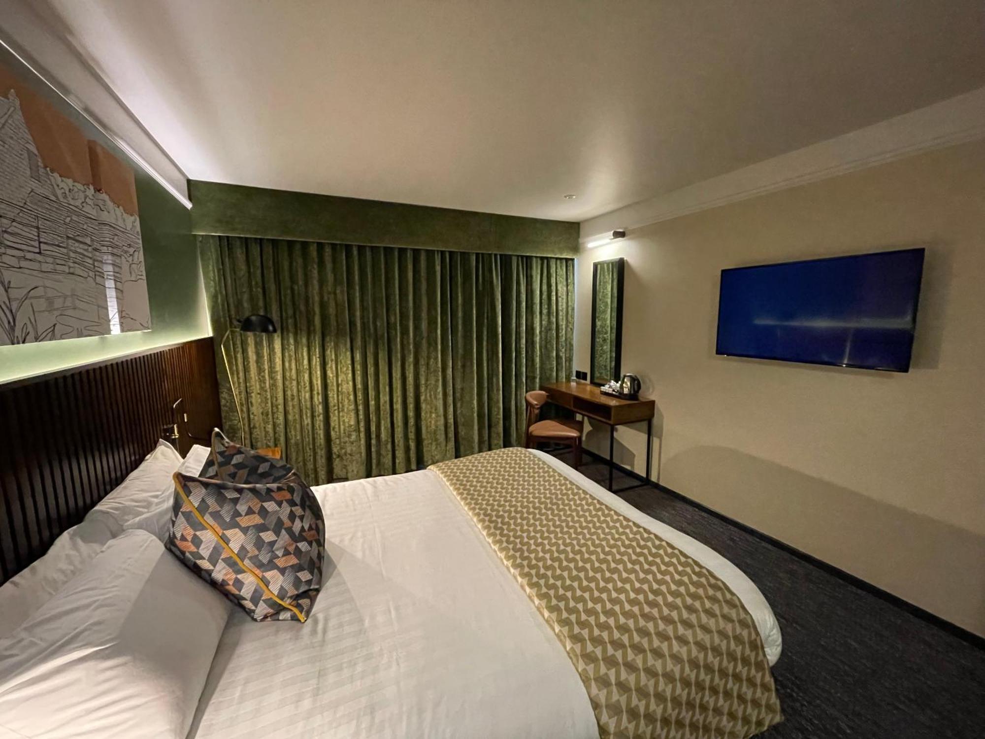 Nineteen Hotel